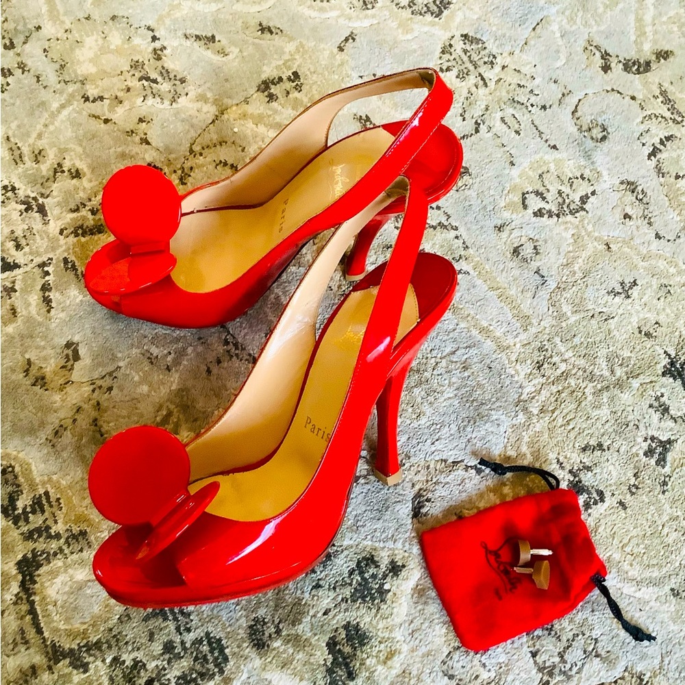 ULTRA CUTE Christian Loubutin  sandals ❤️❤️❤️❤️